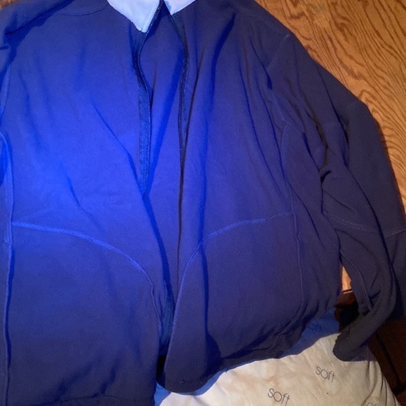 NIKE Therma-Fit fleece jacket. Look sharp & stay warm anytime of year. - Picture 5 of 6